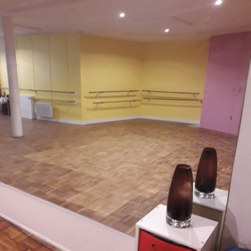 Salle aménagée yoga danse de 50m2 Rue de Dunkerque PARIS 9ème