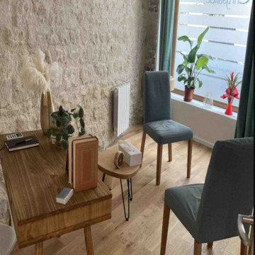 Salle pierres apparentes, lumineuse Paris 20e